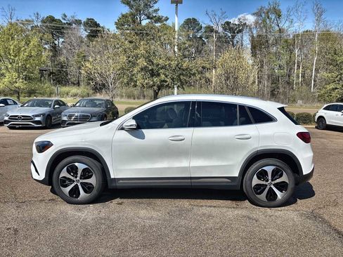 New 2026 Mercedes-Benz GLA 250 image 5