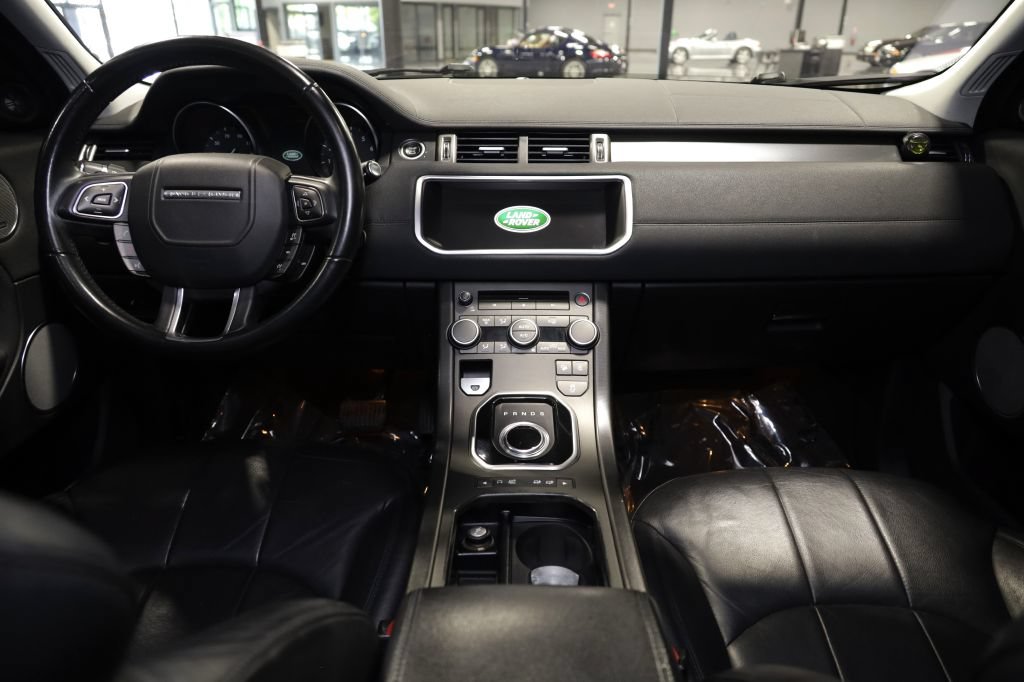 Used 2018 Land Rover Range Rover Evoque SE AWD/4WD image 23