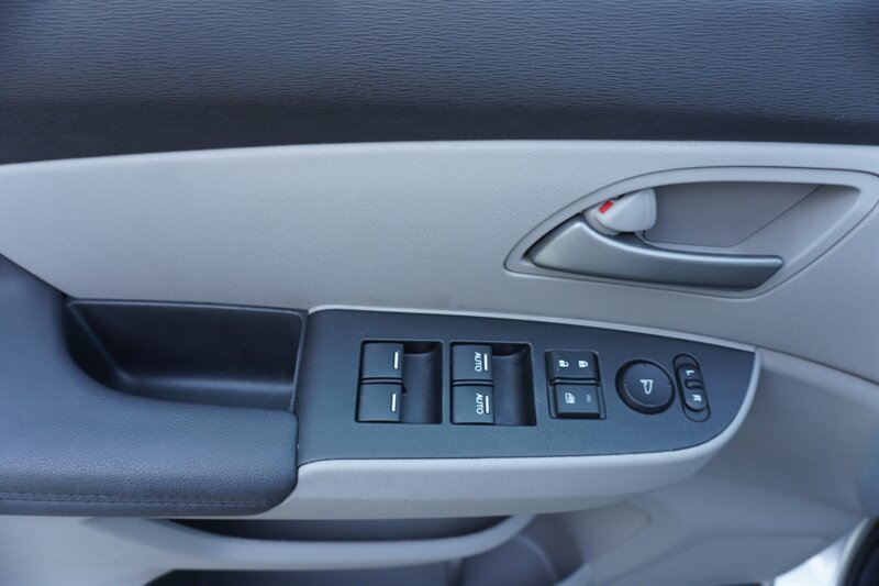 Used 2012 Honda Odyssey EX-L image 11