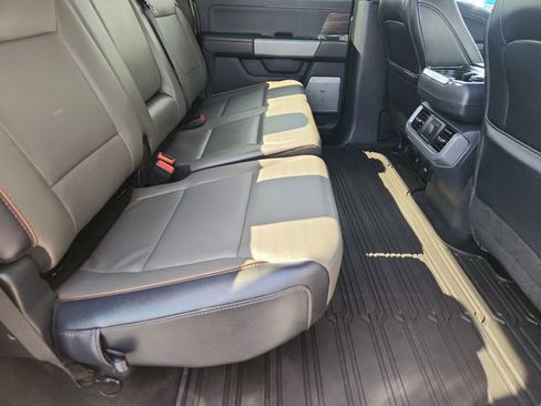 Used 2025 Ford F150 Lariat w/ FX4 Off-Road Package image 27