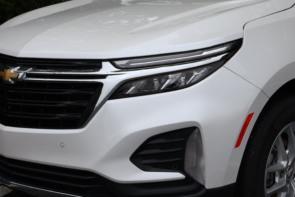 Certified 2023 Chevrolet Equinox LT FWD image 3