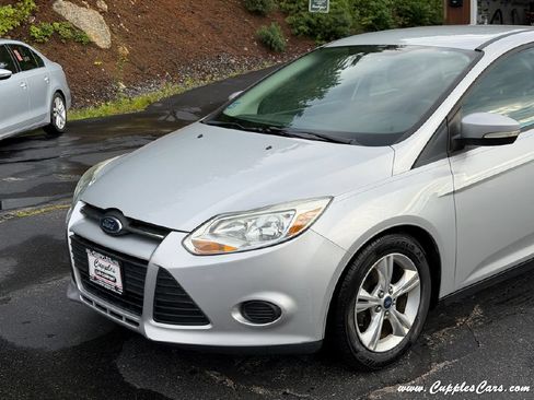 Used 2014 Ford Focus SE FWD image 23