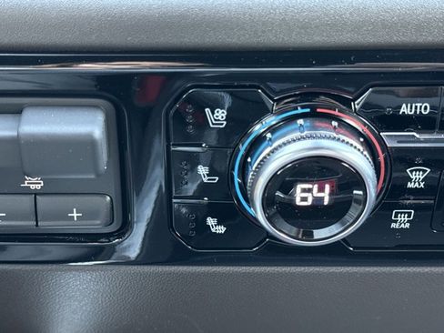 New 2026 GMC Sierra 2500 SLT w/ SLT Premium Package image 21