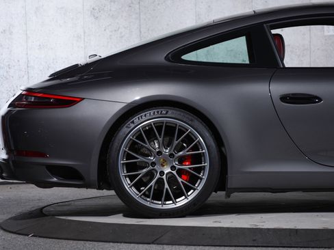 Used 2018 Porsche 911 Carrera S RWD image 35