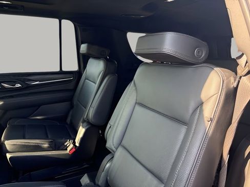 Used 2022 GMC Yukon XL Denali AWD/4WD image 23