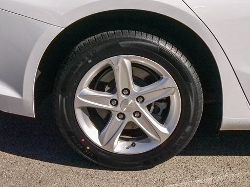 Used 2020 Chevrolet Malibu LS image 6