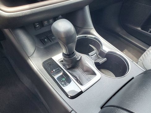 Used 2019 Toyota Highlander LE FWD image 30