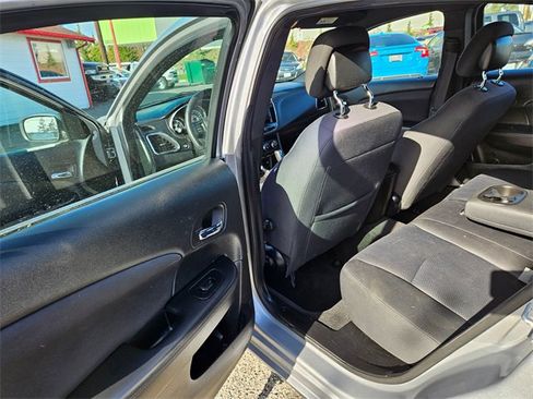 Used 2014 Chrysler 200 LX image 13