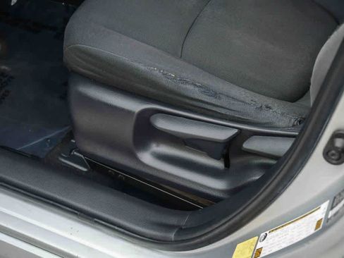 Used 2021 Toyota Corolla LE w/ Carpet Mat Package (TMS) FWD image 25