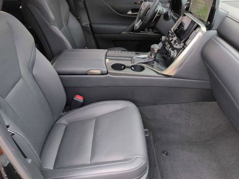 Used 2023 Lexus LX 600 4WD w/ Appearance Package image 23