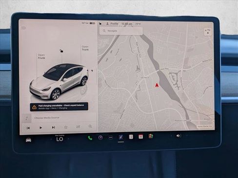 Used 2022 Tesla Model Y Long Range image 13