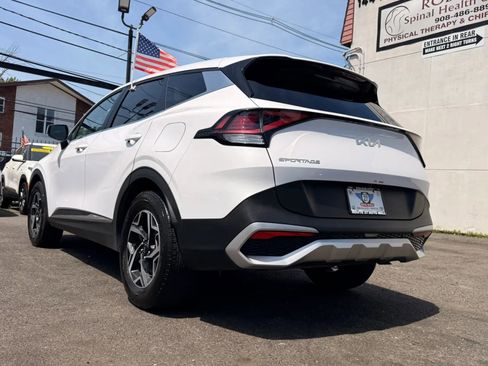 Used 2025 Kia Sportage LX FWD image 8
