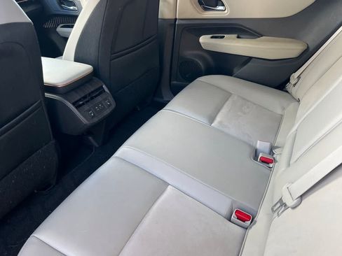 Used 2024 Nissan Ariya AWD image 5