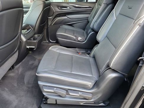 Used 2023 Cadillac Escalade ESV Sport image 15