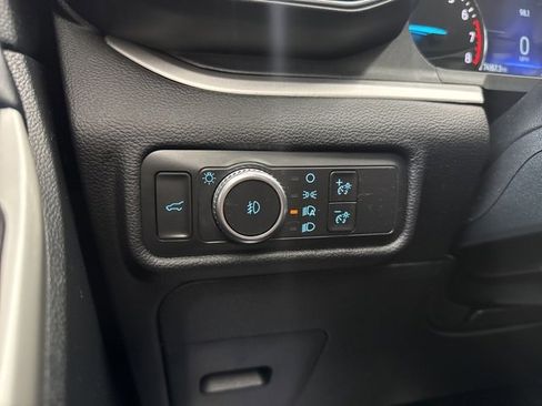 Certified 2022 Ford Explorer XLT w/ Equipment Group 202A image 32