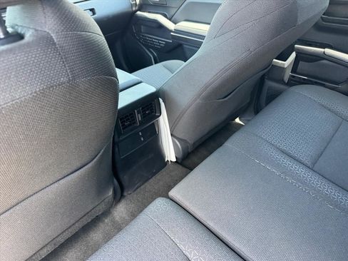 Used 2025 Toyota 4Runner SR5 AWD/4WD image 15