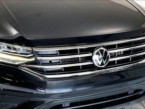 Used 2022 Volkswagen Tiguan SE image 30