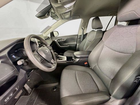 Certified 2025 Toyota RAV4 XLE FWD image 3