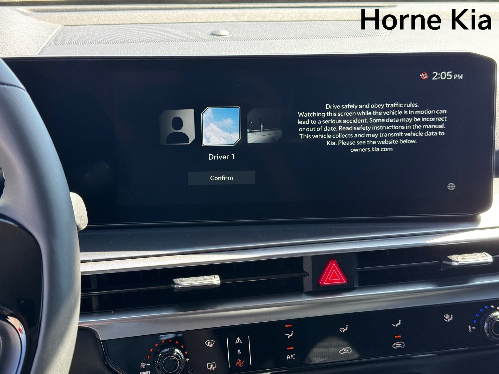 New 2026 Kia Sorento LX FWD image 14
