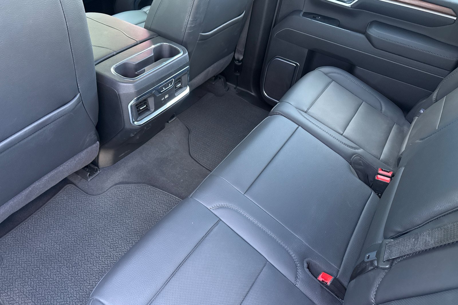 Used 2026 GMC Sierra 2500 Denali w/ Denali Reserve Package AWD/4WD image 13
