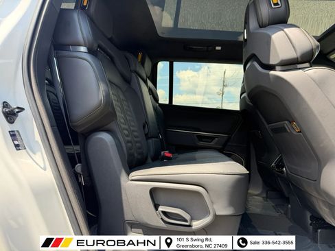 Used 2025 Rivian R1S Adventure AWD/4WD image 18