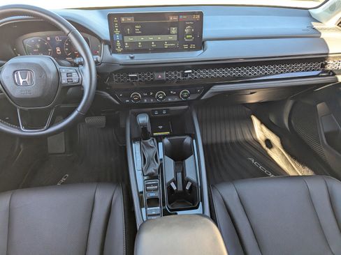 Used 2025 Honda Accord EX-L image 18