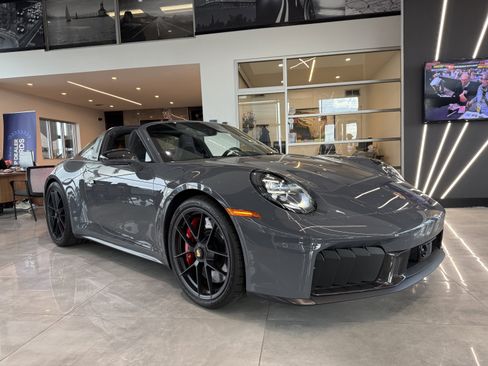 Used 2026 Porsche 911 Targa 4 GTS image 8