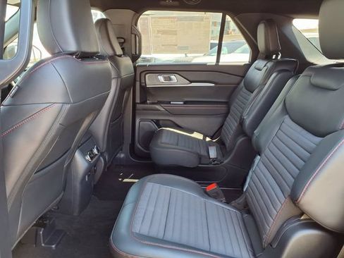 New 2026 Ford Explorer ST-Line w/ ST-Line Street Pack RWD image 8