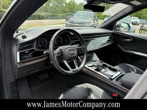 Used 2020 Audi Q8 Prestige w/ Prestige Package AWD/4WD image 10