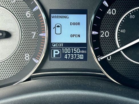 Used 2019 Nissan Armada Platinum w/ Captain's Chairs Package image 19