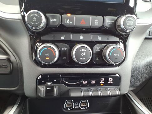Used 2024 RAM 3500 Big Horn w/ Safety Group AWD/4WD image 26