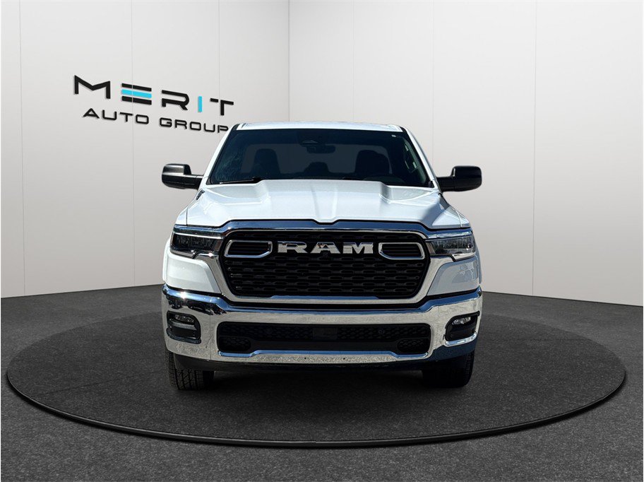 Used 2025 RAM 1500 Big Horn AWD/4WD image 3