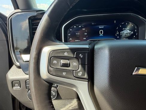 Used 2022 Chevrolet Silverado 1500 LT AWD/4WD image 32