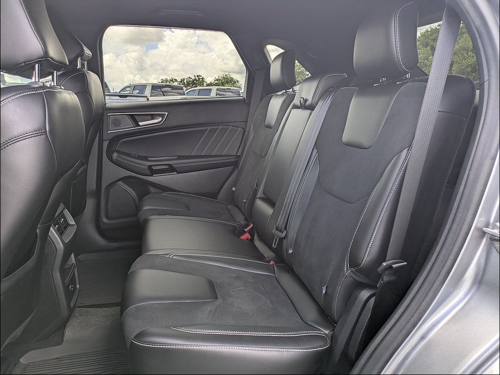Used 2021 Ford Edge ST AWD/4WD image 12