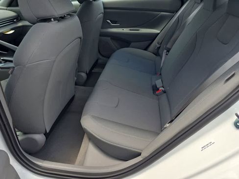 New 2026 Hyundai Elantra SE FWD image 20
