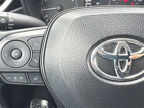 Certified 2025 Toyota Corolla LE image 27