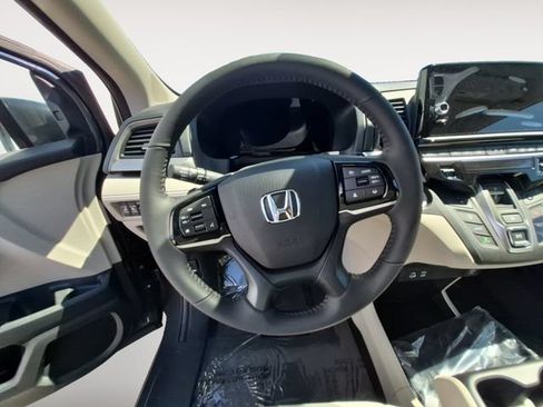 Used 2026 Honda Odyssey EX-L image 12