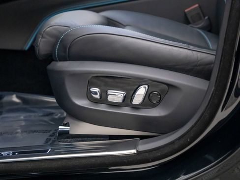 Used 2022 Rolls-Royce Ghost Black Badge image 14