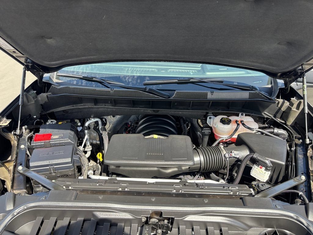 Certified 2025 Chevrolet Silverado 1500 LT RWD image 20