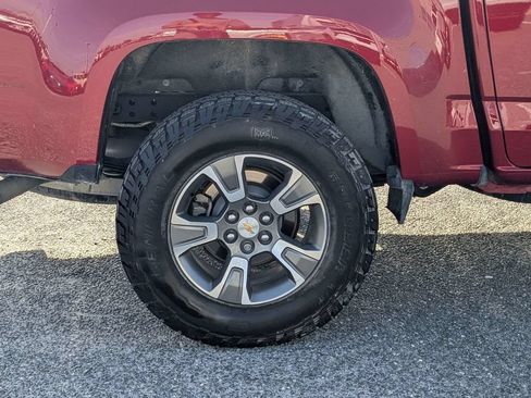 Used 2017 Chevrolet Colorado Z71 RWD image 9