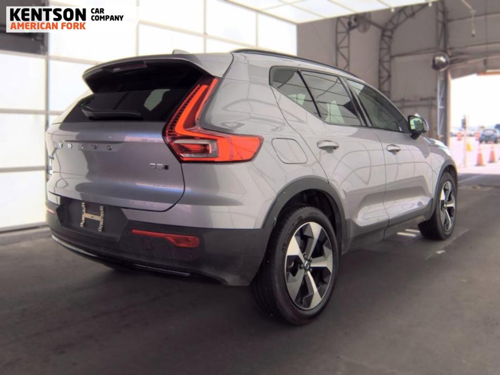 Used 2026 Volvo XC40 B5 Plus AWD/4WD image 3