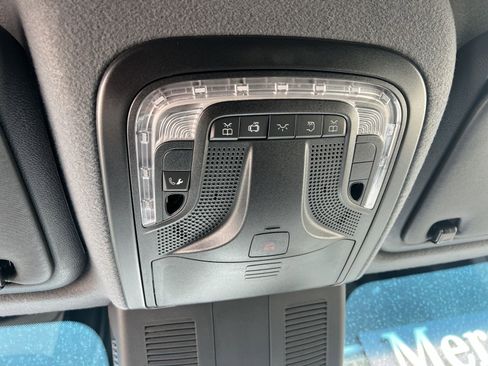 Used 2024 Mercedes-Benz Sprinter 2500 image 38