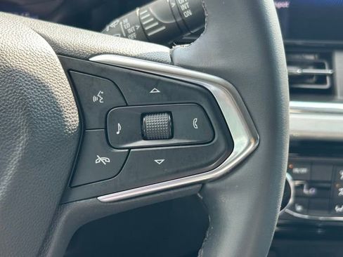 Used 2025 Chevrolet Trax LT w/ Driver Confidence Package image 22