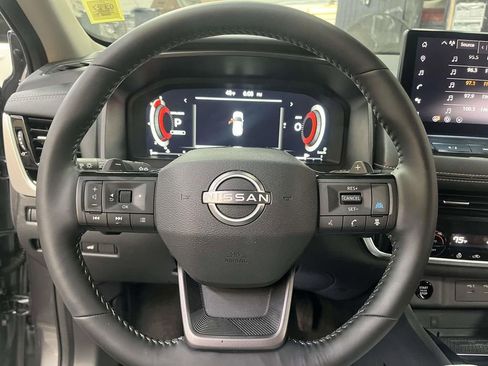 Used 2026 Nissan Rogue SL AWD/4WD image 22