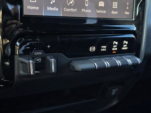 New 2026 RAM 3500 Tradesman AWD/4WD image 23