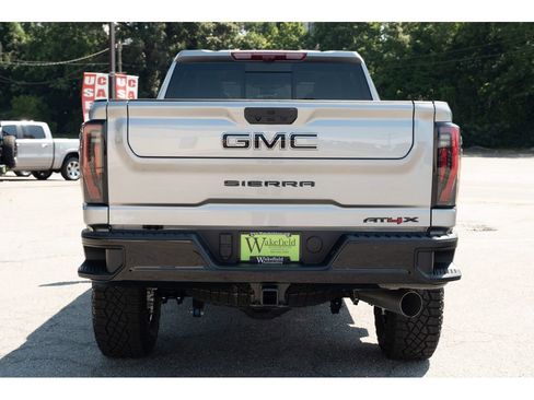 New 2026 GMC Sierra 2500 AT4X w/ LPO, Black Badging Package AWD/4WD image 7