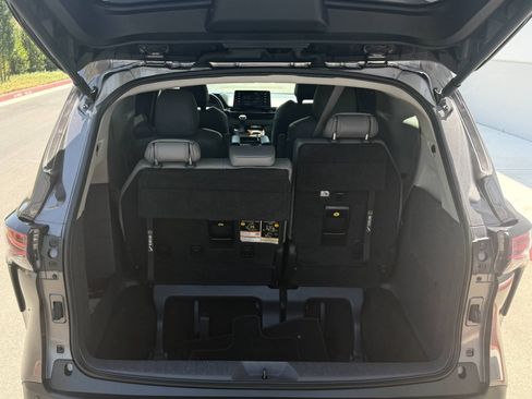Used 2022 Toyota Sienna XLE FWD image 10