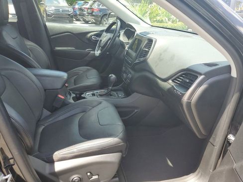 Used 2021 Jeep Cherokee Latitude Lux image 14