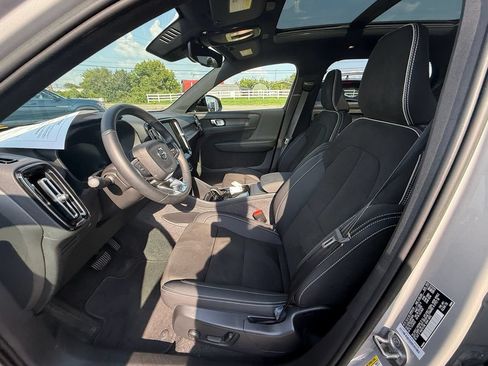 Used 2023 Volvo XC40 Recharge Plus AWD/4WD image 12