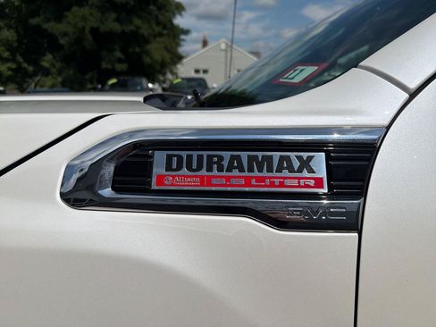 Used 2022 GMC Sierra 2500 Denali AWD/4WD image 9